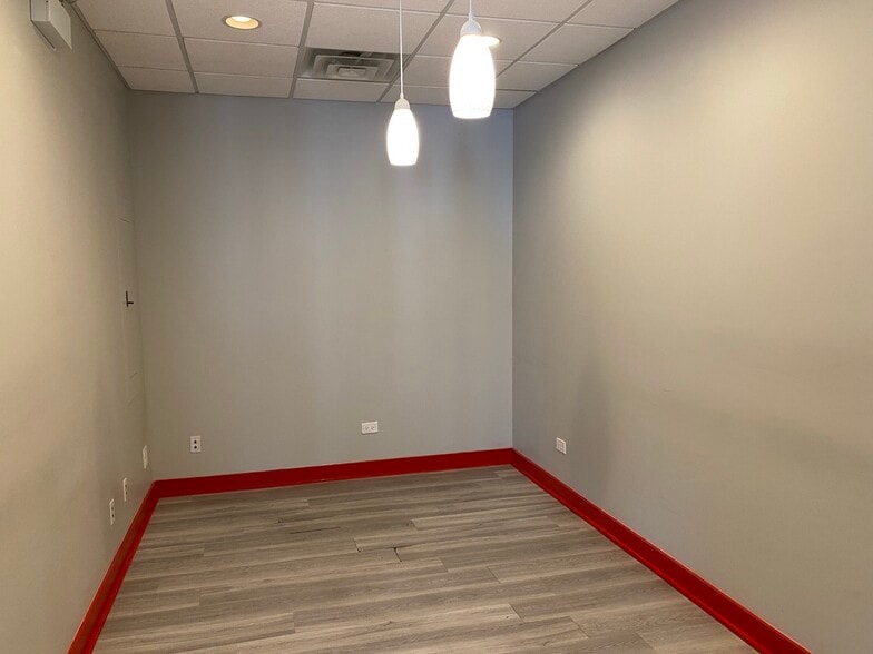 More Photos Of 5000 N Broadway St, Chicago Restaurant For Lease
