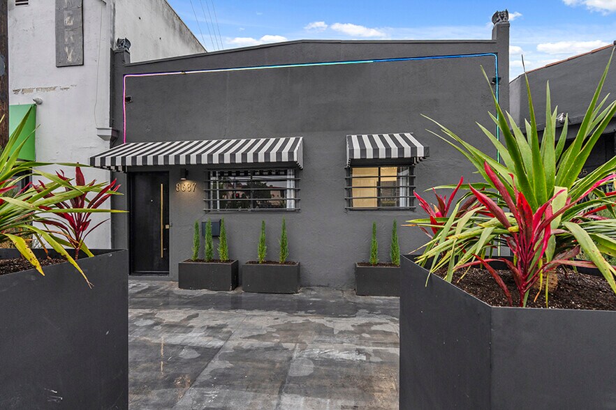 More Photos Of 8687 Venice Blvd, Los Angeles Storefront For Sale