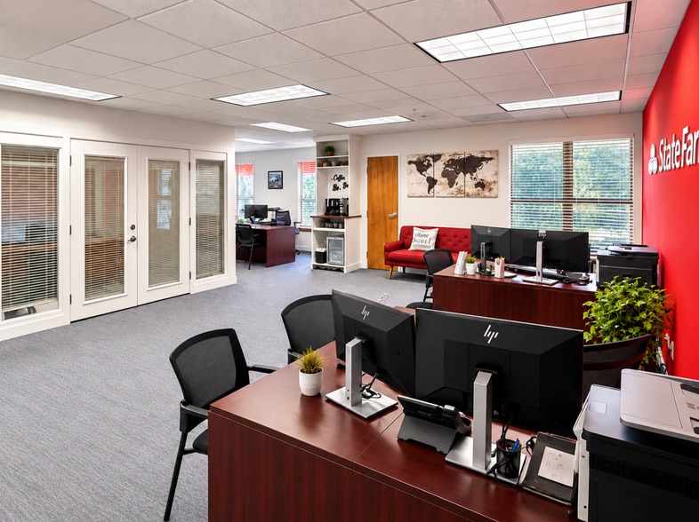 More Photos Of 8609 Sudley Rd, Manassas Medical For Sale
