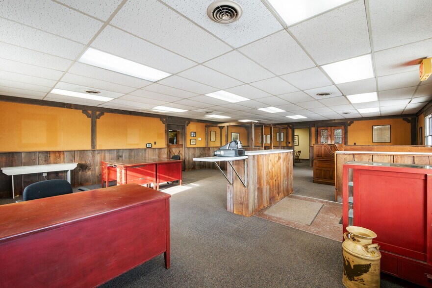 More Photos Of 690 S Lapeer Rd, Oxford Warehouse For Sale