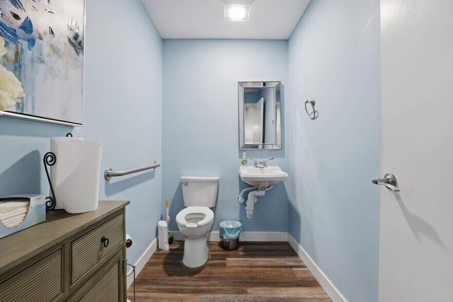 More Photos Of 4126 E Erie St, Willoughby Office For Sale