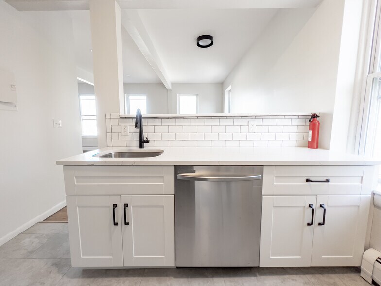 More Photos Of 140-144 Union St, Poughkeepsie Apartments For Sale