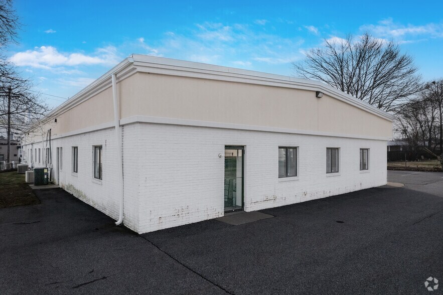 More Photos Of 2253 Pawtucket Ave, East Providence Office For Lease