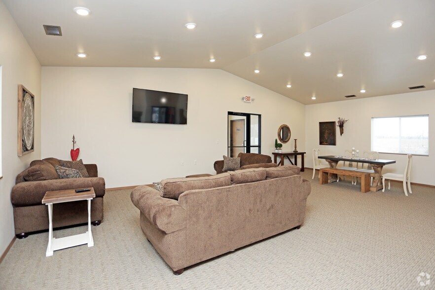 More Photos Of 1300-1302 Quiniela Dr, North Sioux City Apartments For Sale