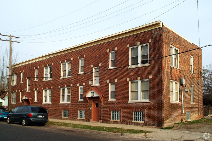 More Photos Of 7430 Alaska St, Detroit Apartments For Sale