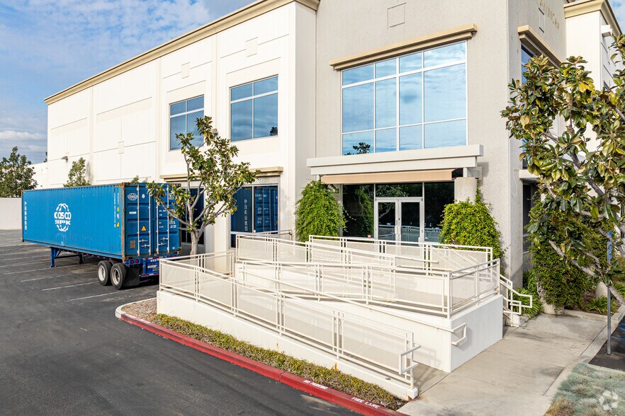 More Photos Of 20153-20159 Paseo Del Prado St, Walnut Warehouse For Lease