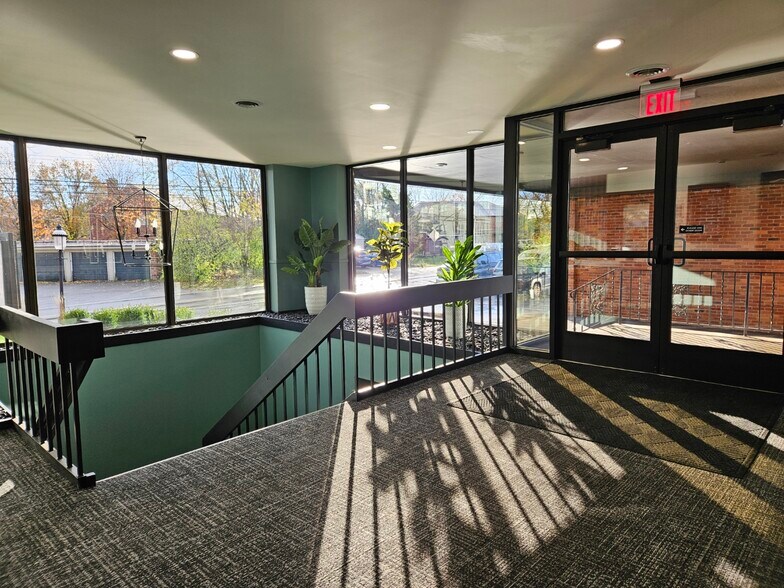 More Photos Of 1200 Chambers Rd, Columbus Office For Lease