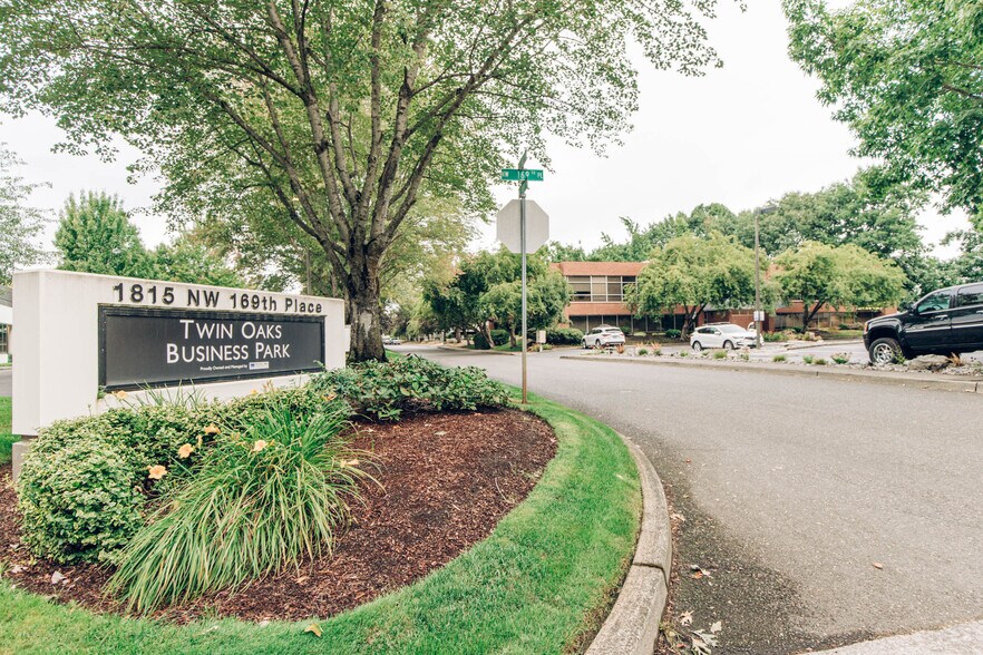 More Photos Of 1925 NW 169th Pl, Beaverton Office For Lease