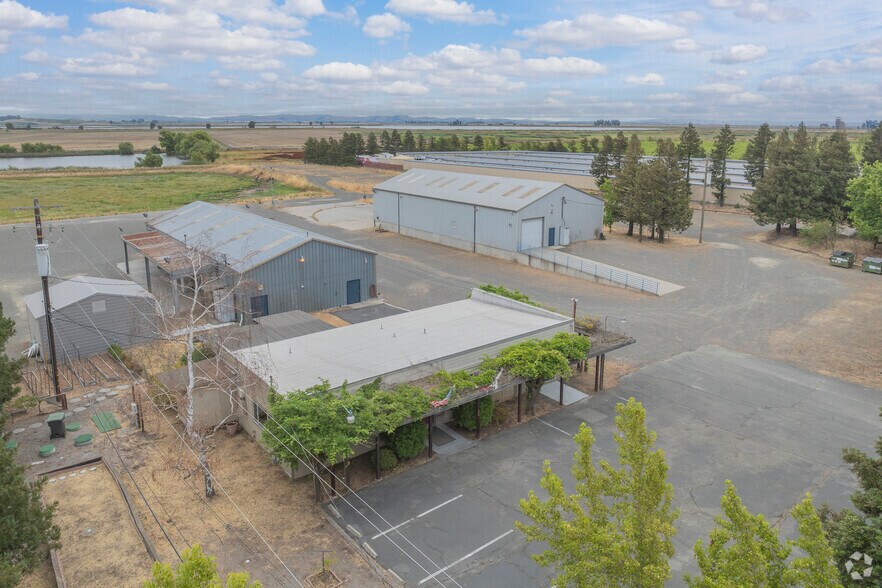 More Photos Of 24200 Arnold Dr, Sonoma Warehouse For Sale