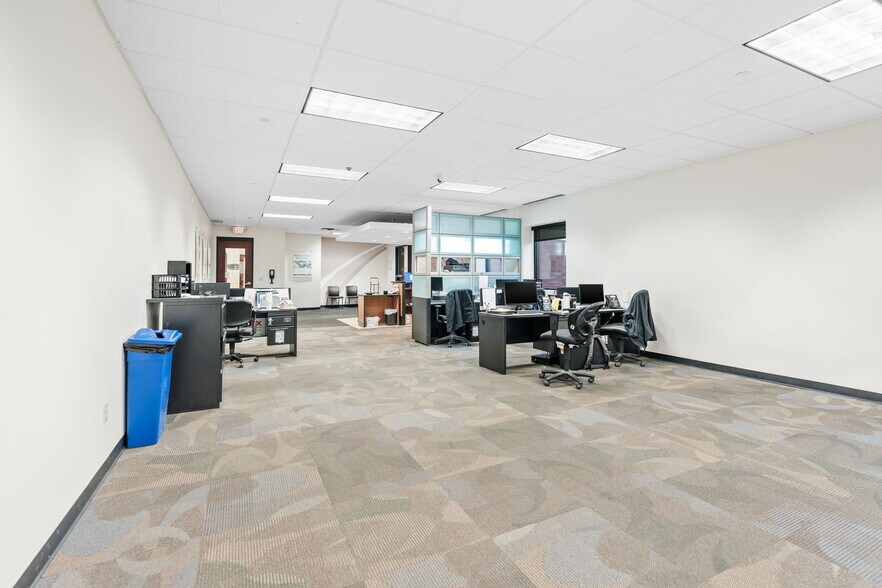 More Photos Of 2905 Lexington Ave S, Eagan Flex For Sale