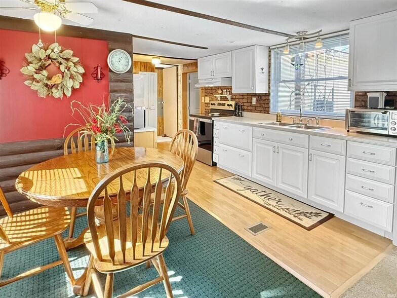 More Photos Of 5891 N US Highway 231, Jasper Industrial For Sale