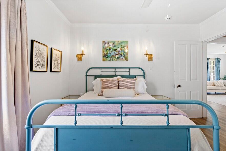 More Photos Of 782 Water St, Biloxi Office For Sale