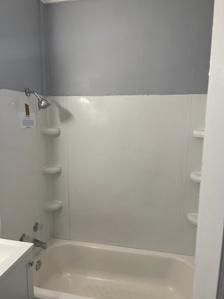 More Photos Of 634 E 37th St, Indianapolis Apartments For Sale