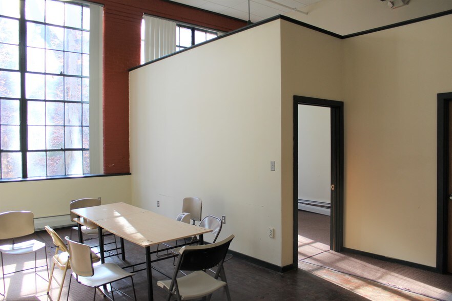 More Photos Of 642 Hilliard St, Manchester Unknown For Lease