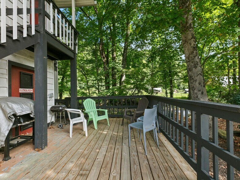 More Photos Of 2474 Soco Rd, Maggie Valley Hotel For Sale