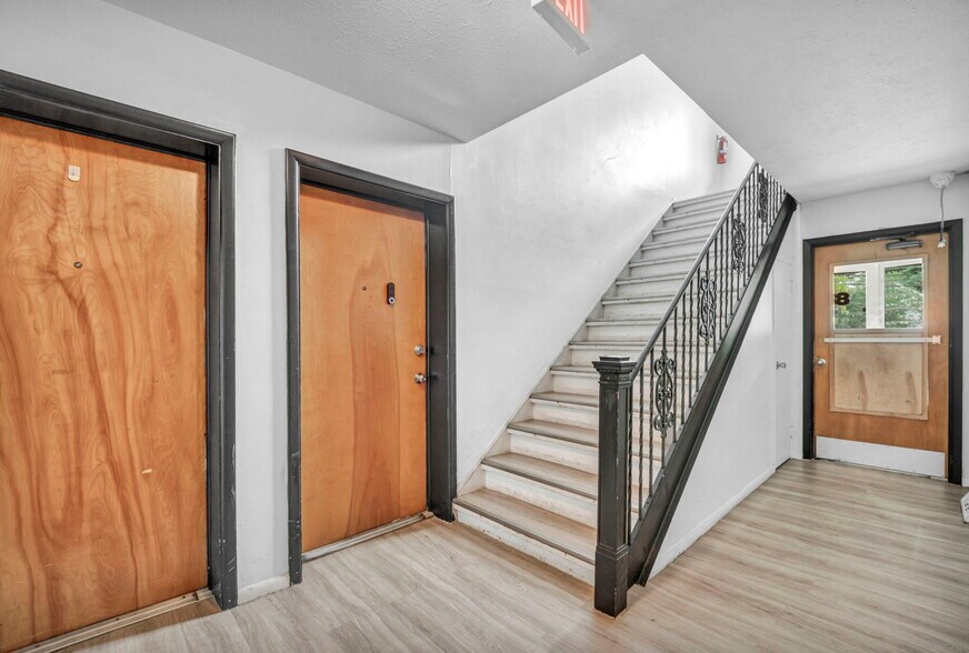 More Photos Of 818-850 S Green Rd, South Euclid Apartments For Sale
