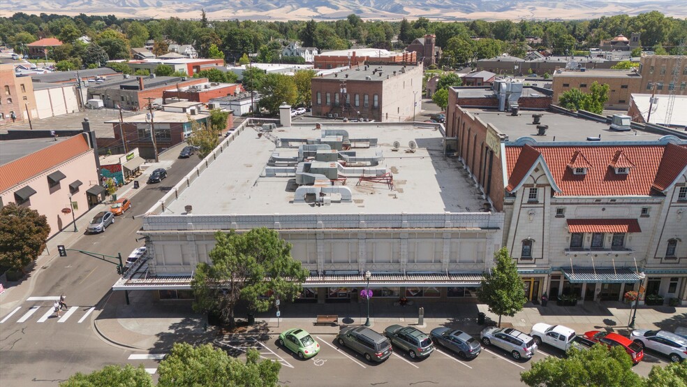 Primary Photo Of 54 E Main St, Walla Walla Department Store For Sale