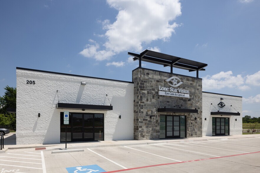 More Photos Of 235 S Preston Rd, Celina Medical For Lease