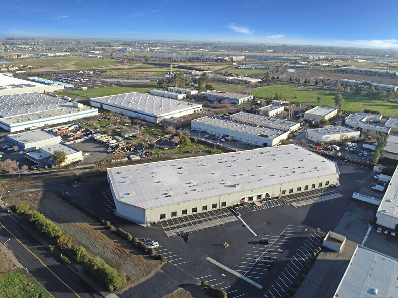 More Photos Of 767 Eubanks Dr, Vacaville Warehouse For Lease
