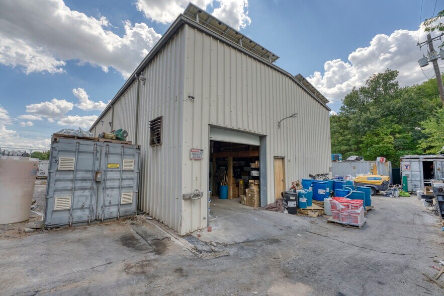 More Photos Of 900 McPhaul, Austin Warehouse For Sale