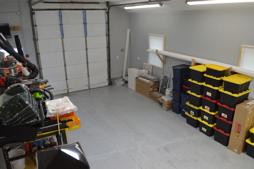 More Photos Of 1728 Stafford Rd, Storrs Mansfield Auto Repair For Sale