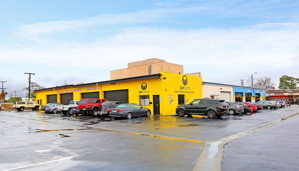 More Photos Of 2621 Pico Blvd, Santa Monica Storefront Retail Office For Lease