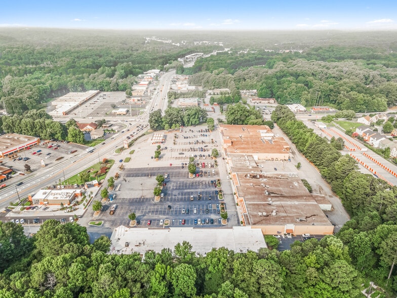 More Photos Of 4155 Lawrenceville Hwy, Lilburn Unknown For Lease