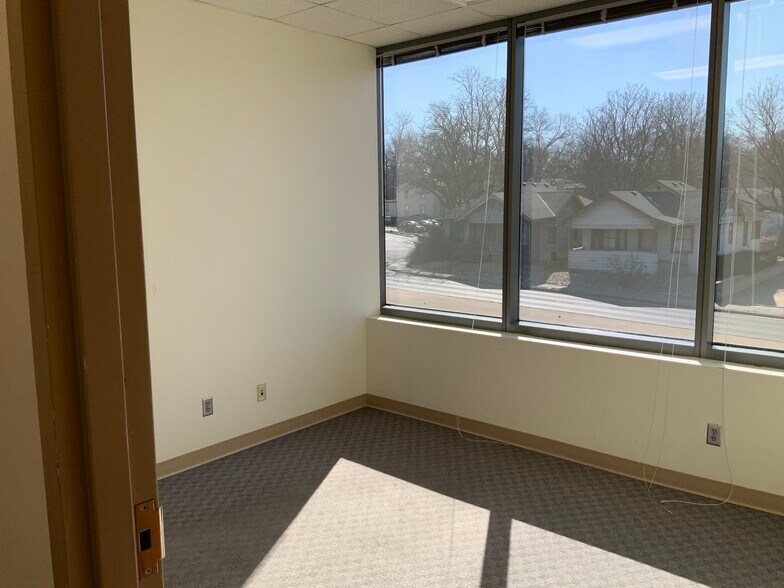 More Photos Of 2900 O St, Lincoln Office For Lease