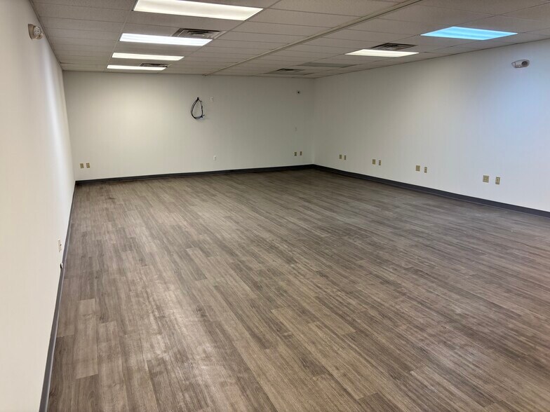 More Photos Of 1711 S Broad St, Philadelphia Office For Sale