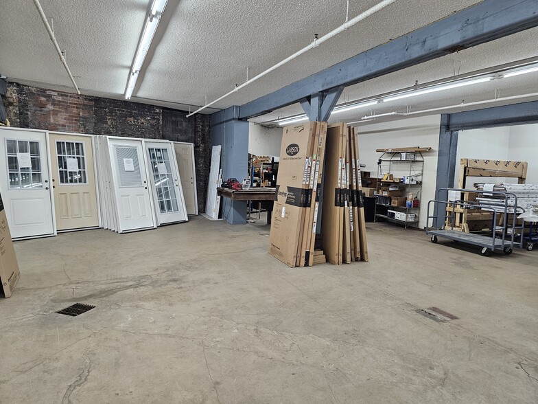 More Photos Of 1087 Sycamore St, Bristol Office For Sale
