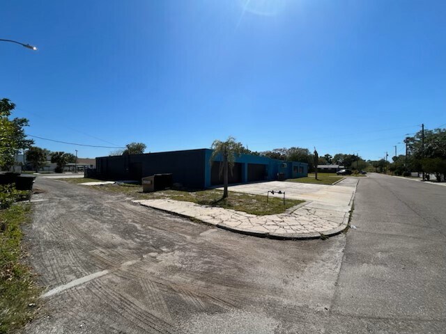 More Photos Of 1940 7th Ave S, Saint Petersburg Medical For Lease