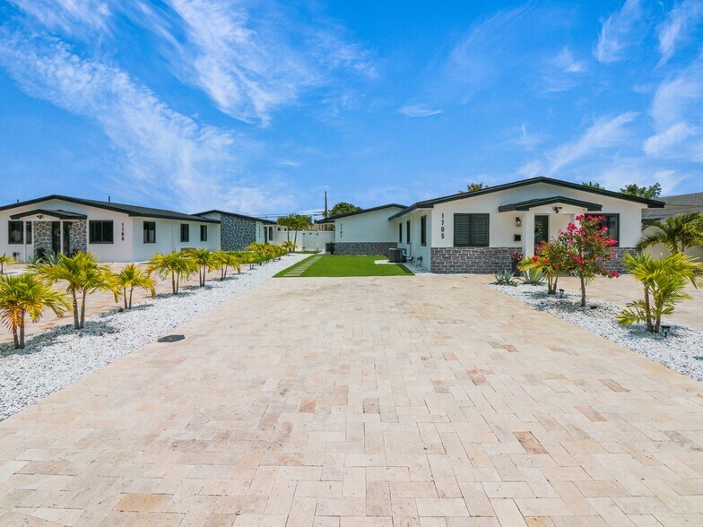 More Photos Of 1705-1709 NE 3rd Ave, Delray Beach Apartments For Sale