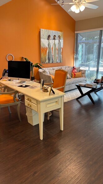 More Photos Of 14343 Torrey Chase Blvd, Houston Office For Sale