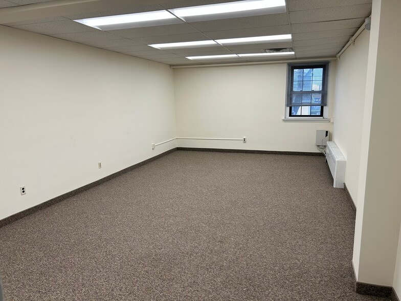 More Photos Of 19 Jenkins Ave, Lansdale Office For Lease