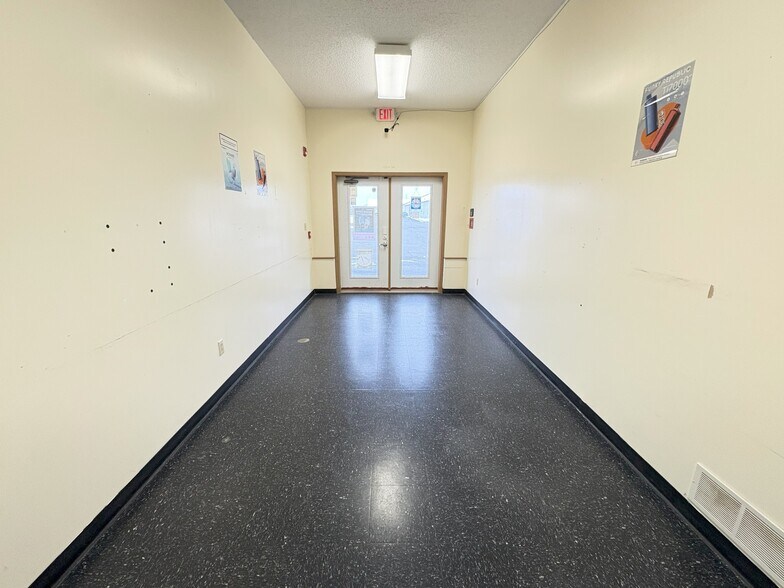 More Photos Of 493 Bev Rd, Youngstown Warehouse For Sale