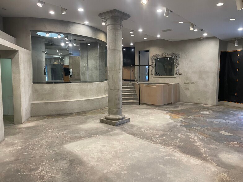 More Photos Of 3519 E Coast Hwy, Corona Del Mar Storefront For Lease