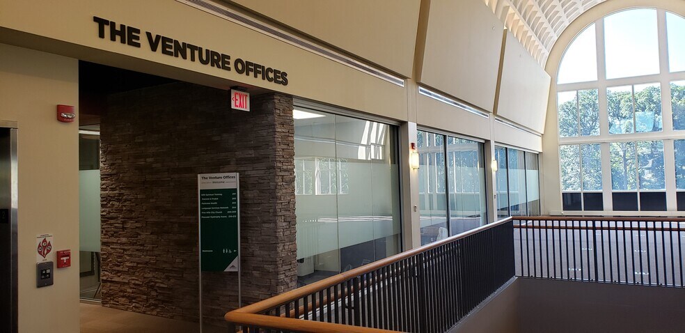 More Photos Of 1025 W Rudisill Blvd, Fort Wayne Office For Lease