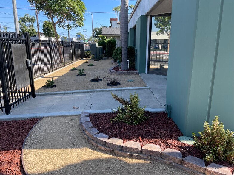 More Photos Of 2131 Placentia Ave, Costa Mesa Manufacturing For Lease