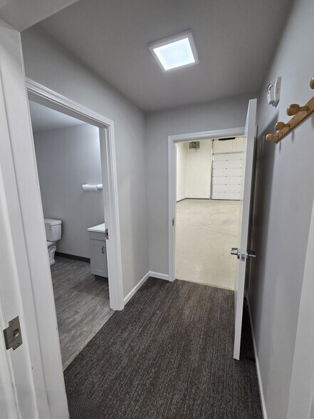 More Photos Of 1301 W Mystery Ave, Wasilla Industrial For Lease