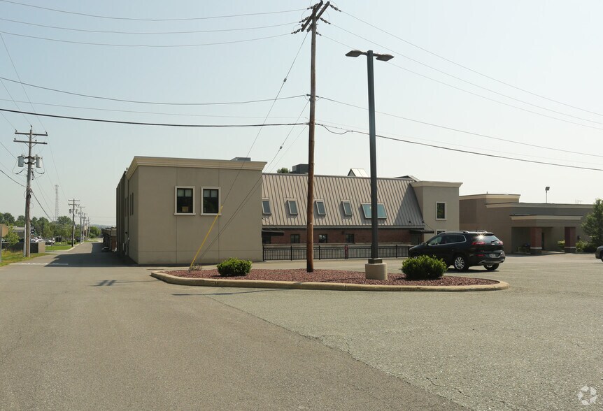 More Photos Of 1202 Troy Schenectady Rd, Latham Unknown For Lease