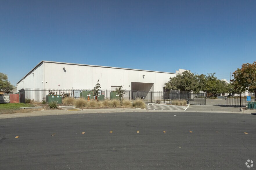 More Photos Of 8651 Younger Creek Dr, Sacramento Warehouse For Sale