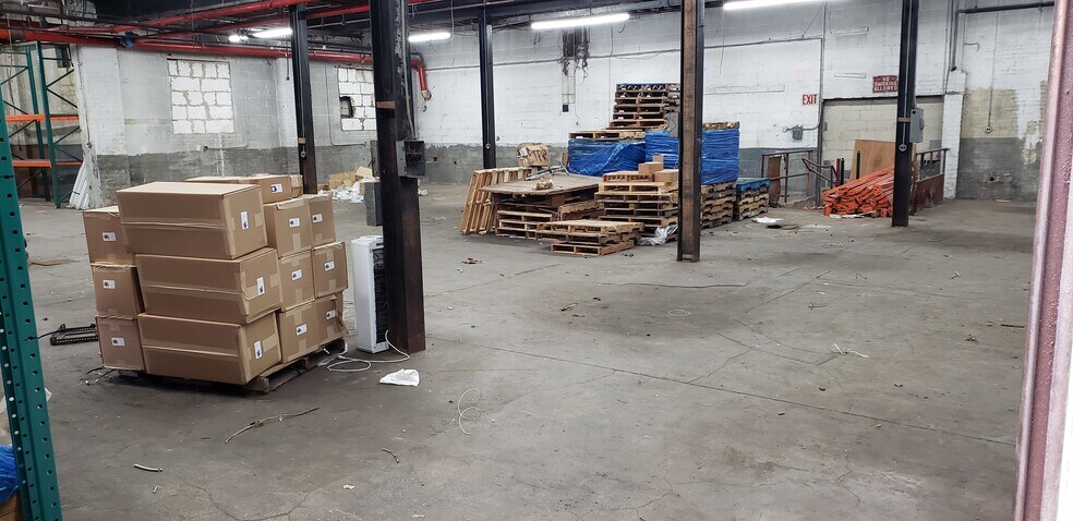 More Photos Of 429 E 164th St, Bronx Warehouse For Lease