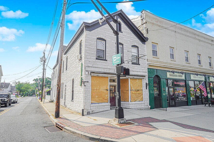 More Photos Of 135 Main St, Matawan Storefront Retail Residential For Lease