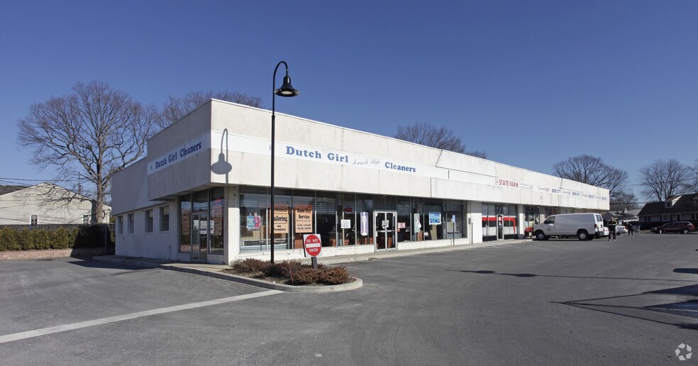 More Photos Of 1371 Deer Park Ave, North Babylon Storefront Retail Office For Lease