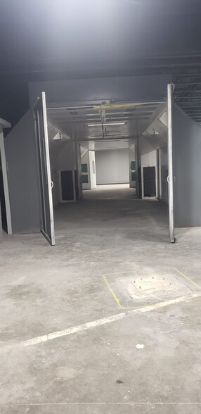 More Photos Of 17721 Sherman Way, Reseda Auto Repair For Sale