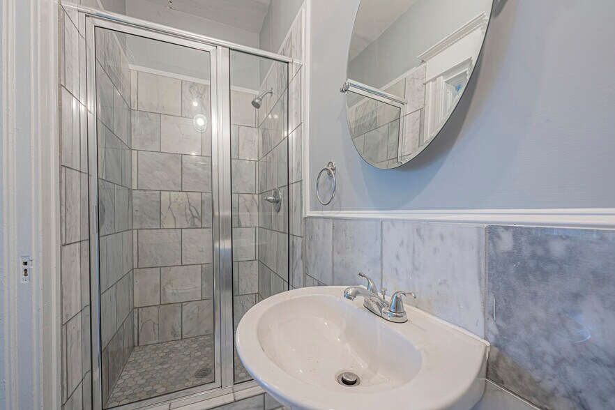 More Photos Of 122 N Boylan Ave, Raleigh Office Residential For Sale