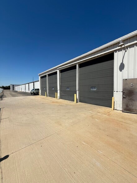 More Photos Of 2226 Springboro Pike, Dayton Manufacturing For Sale