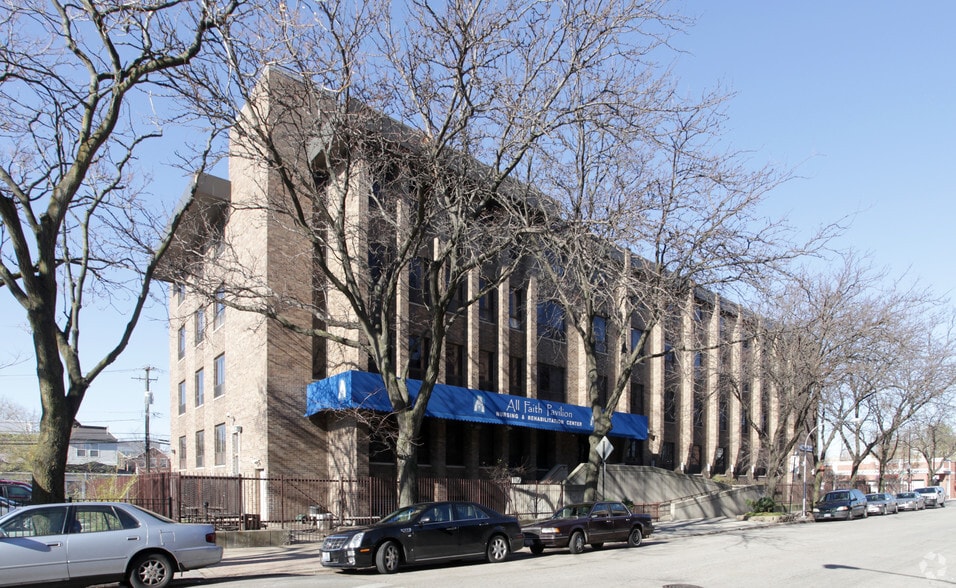 Primary Photo Of 3500 S Giles Ave, Chicago Skilled Nursing Facility For Sale