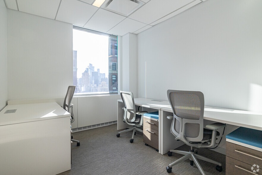 More Photos Of 3 Columbus Cir, New York Coworking Space