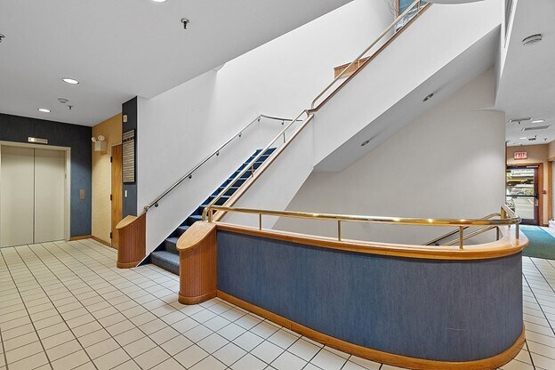 More Photos Of 9-15 Pleasant St, Worcester Office Residential For Lease